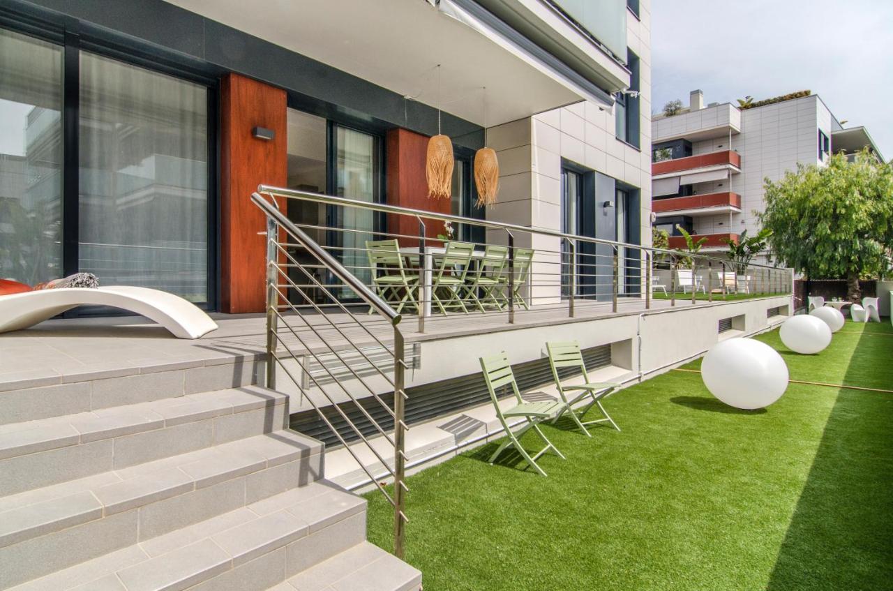 Sitges Spaces Garden Paradise 3 Bedroom, 3 Bathroom, Huge Private Garden-Terrace, Pool- Sleeps Up To 8 Экстерьер фото