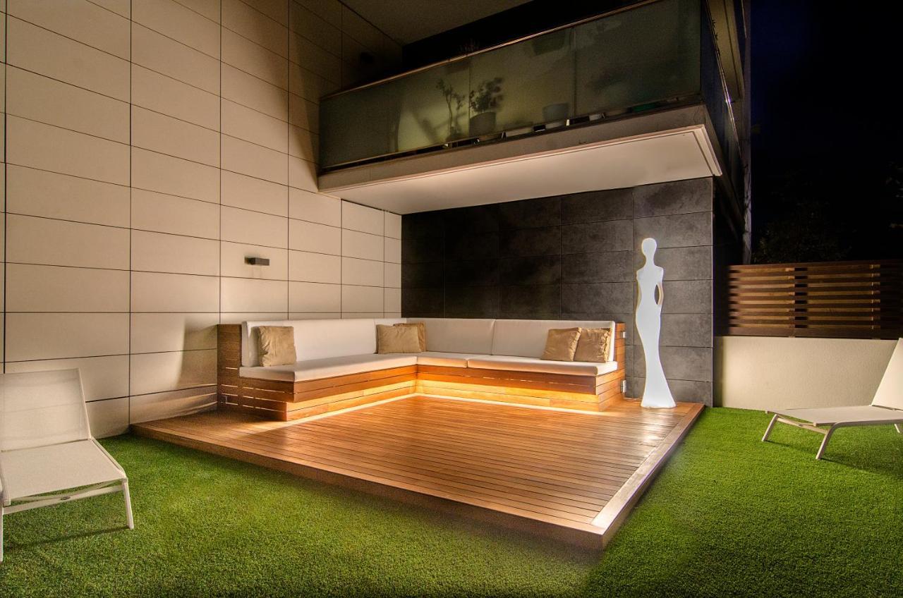 Sitges Spaces Garden Paradise 3 Bedroom, 3 Bathroom, Huge Private Garden-Terrace, Pool- Sleeps Up To 8 Экстерьер фото