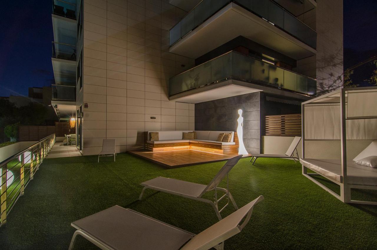 Sitges Spaces Garden Paradise 3 Bedroom, 3 Bathroom, Huge Private Garden-Terrace, Pool- Sleeps Up To 8 Экстерьер фото